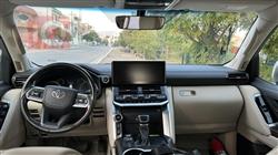 تۆیۆتا لاند کروزەر